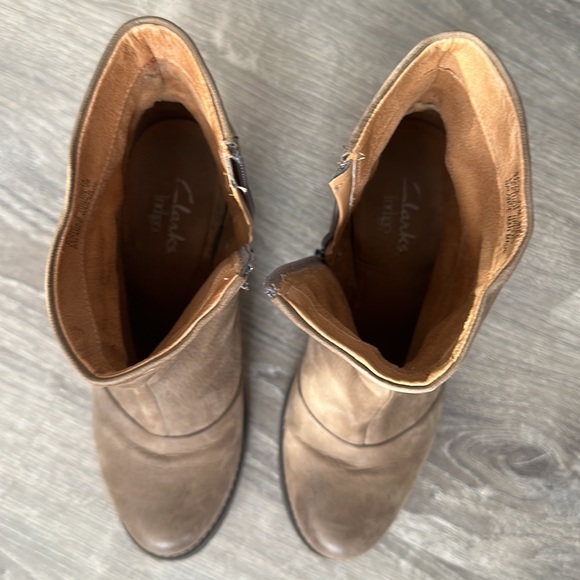 INDIGO by Clarks 'Mission Zelle' Ankle Boots Size: 7 1/2 - Picture 4 of 4